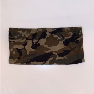 Camouflage bandeau top